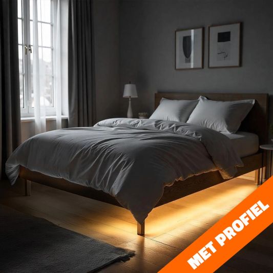 Bedverlichting 1 zijde complete set 2 meter LED strip warm wit met bewegingssensor en hoekprofiel
