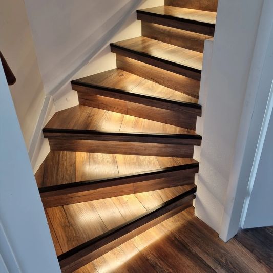 Dynamische trapverlichting set 50 cm voor max. 16 treden inclusief sensoren, afstandsbediening en 9 programma's - Warm wit licht