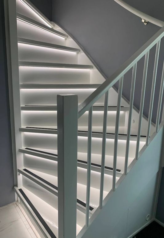 Led trapverlichting set Premium - Led strip set met profiel - Helder wit 130 cm