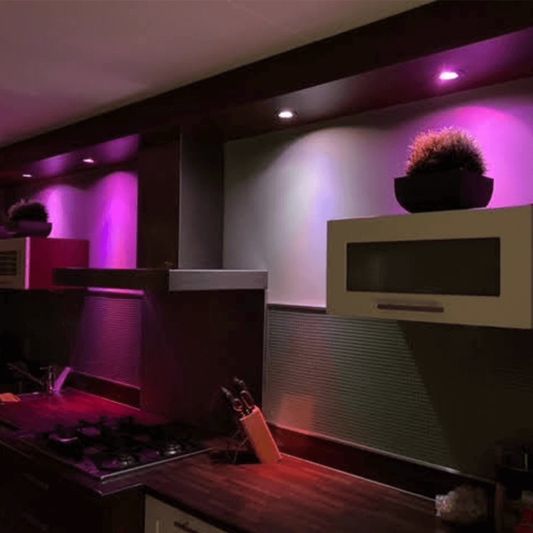 Wifi set met 1 tot 4 RGBW Led spots 5W GU10 fitting