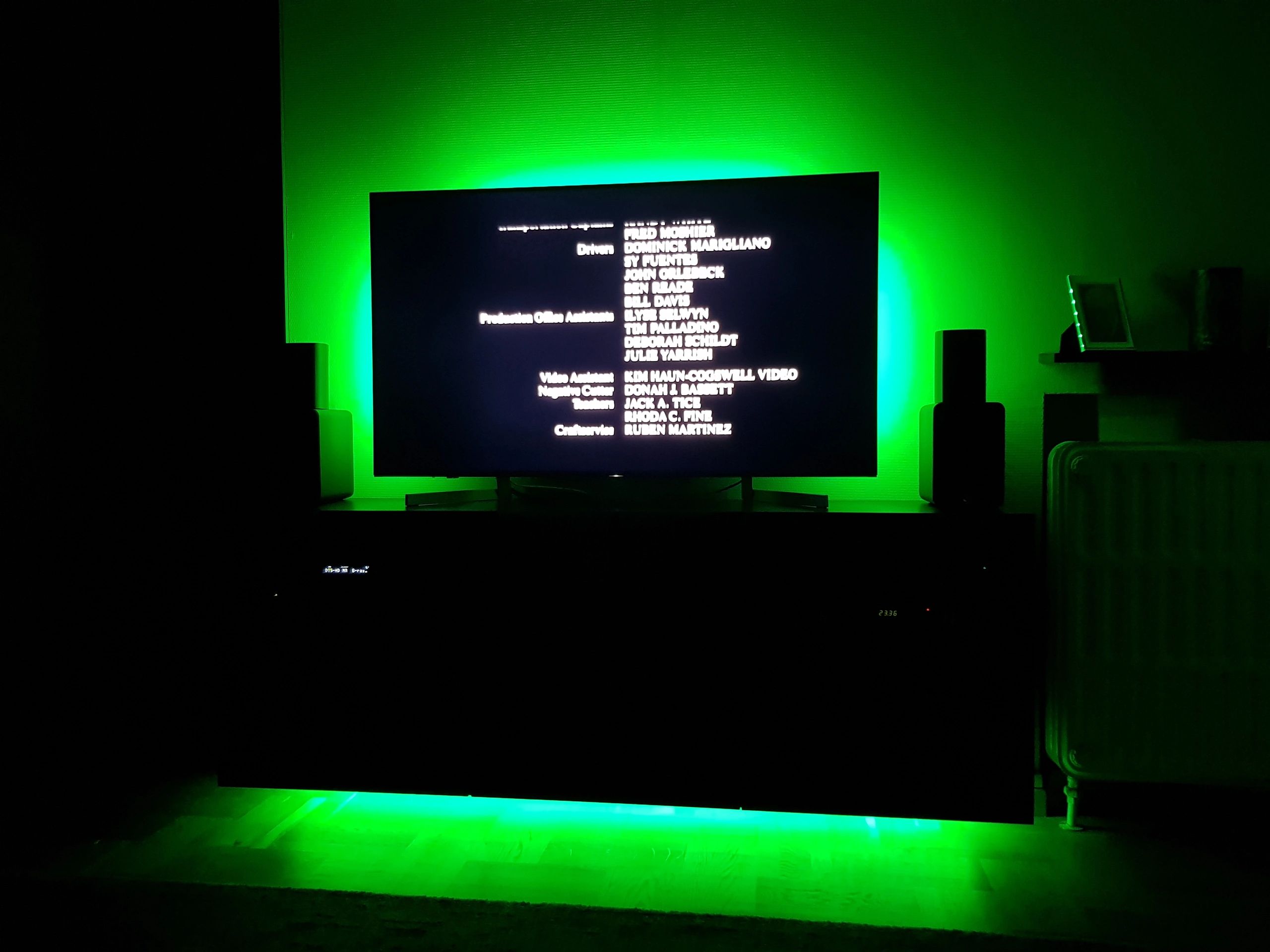 TV backlight set met 3 RGBWW ledstrips voor TV’s 40-50 inch