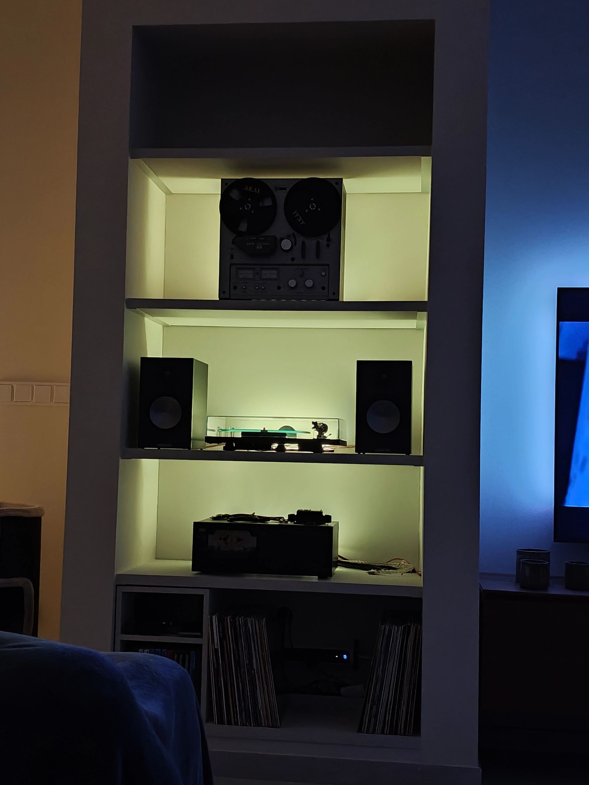 Aluminium ledstrip profiel zwart opbouw 1M - breed en laag - compleet met afdekkap