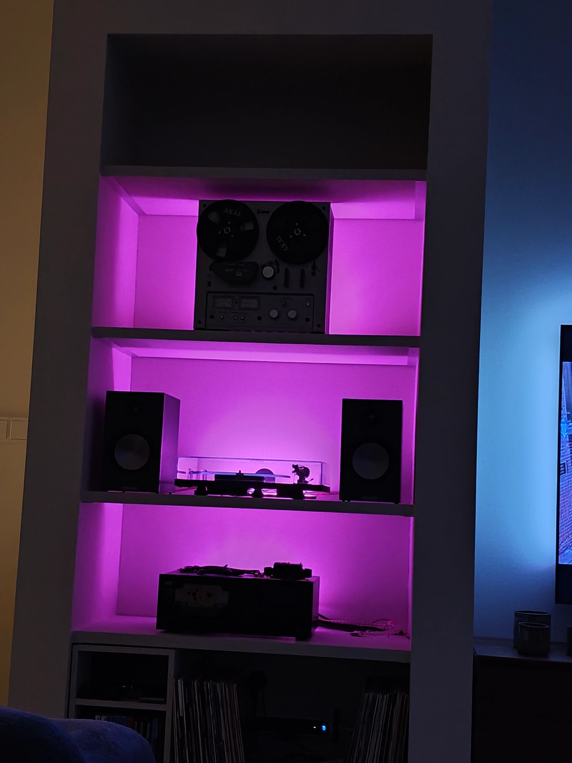 Aluminium ledstrip profiel zwart opbouw 1M - breed en laag - compleet met afdekkap