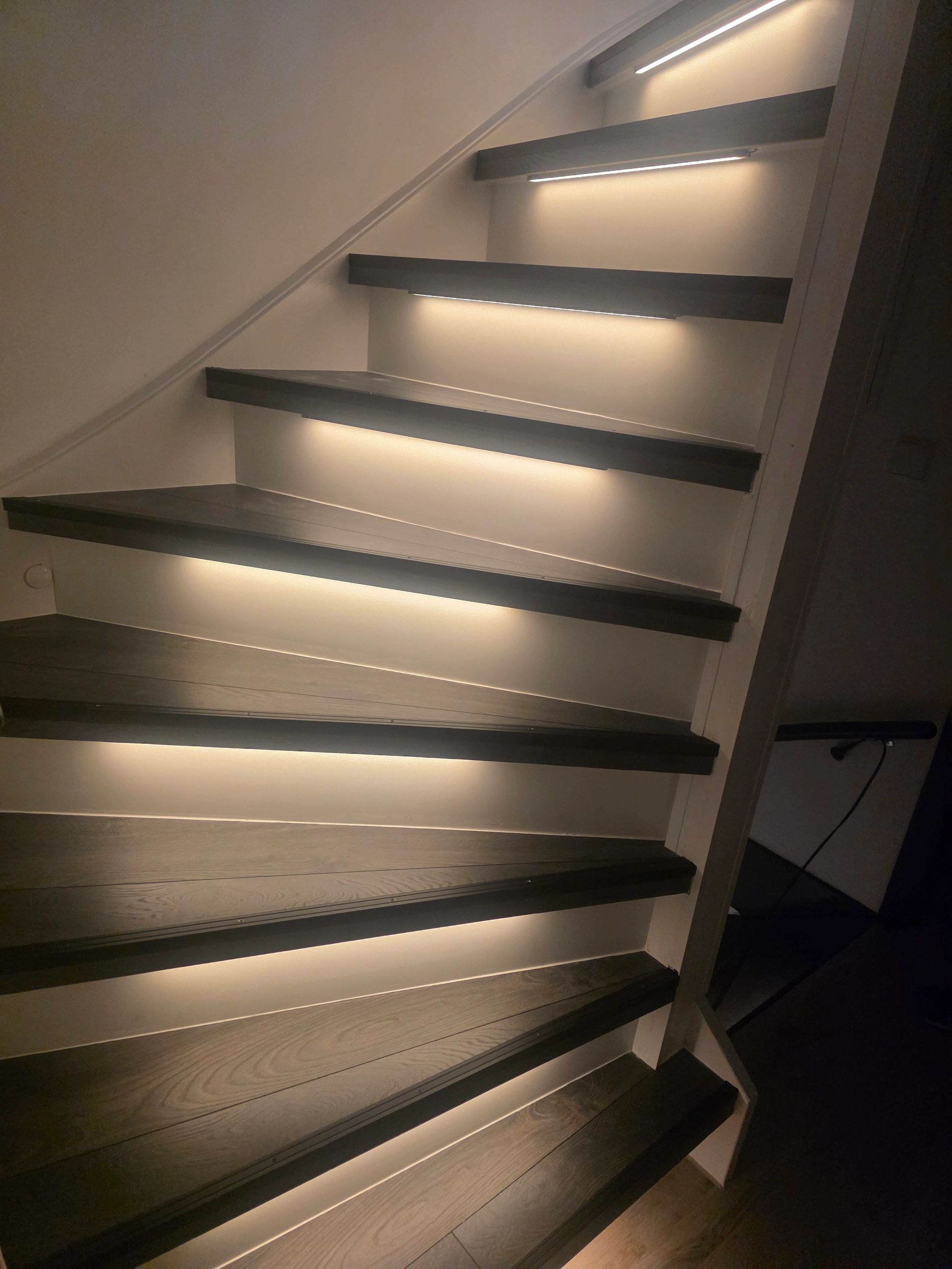 Trapverlichting Zigbee led strip Warm Wit 50 cm - Complete set inclusief profiel