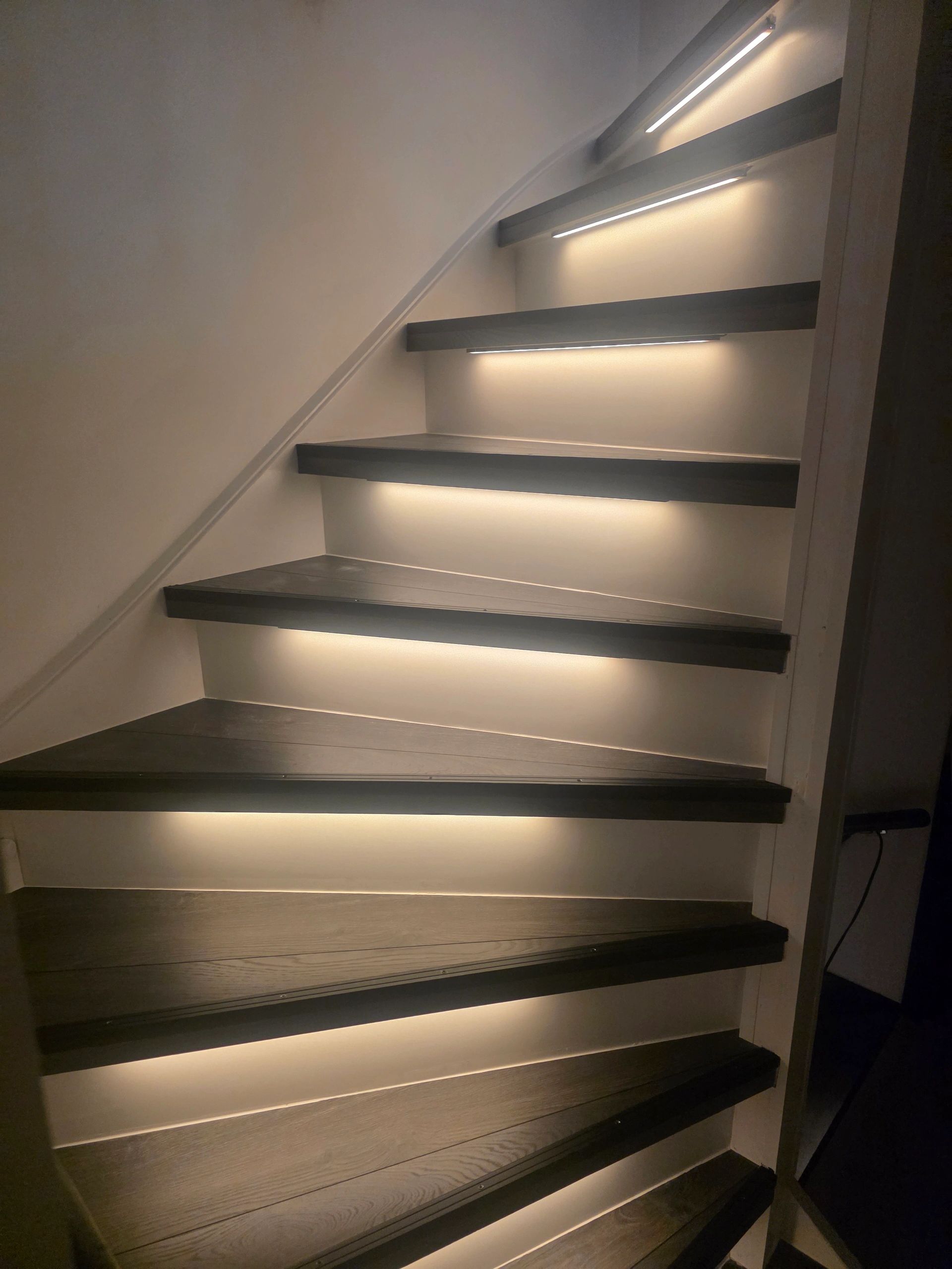 Trapverlichting Zigbee led strip Warm Wit 50 cm - Complete set inclusief profiel