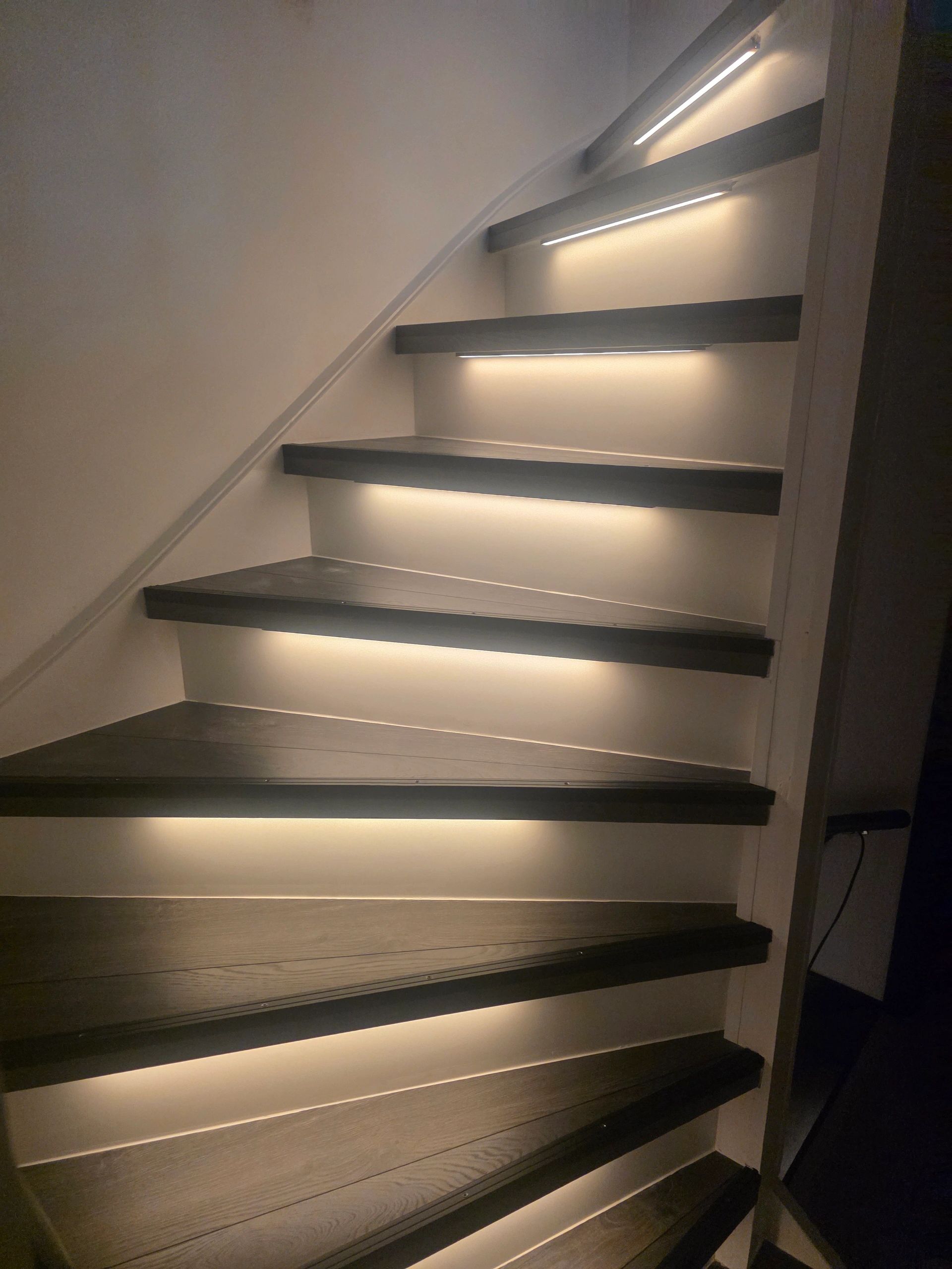 Trapverlichting Zigbee led strip Warm Wit 50 cm - Complete set inclusief profiel