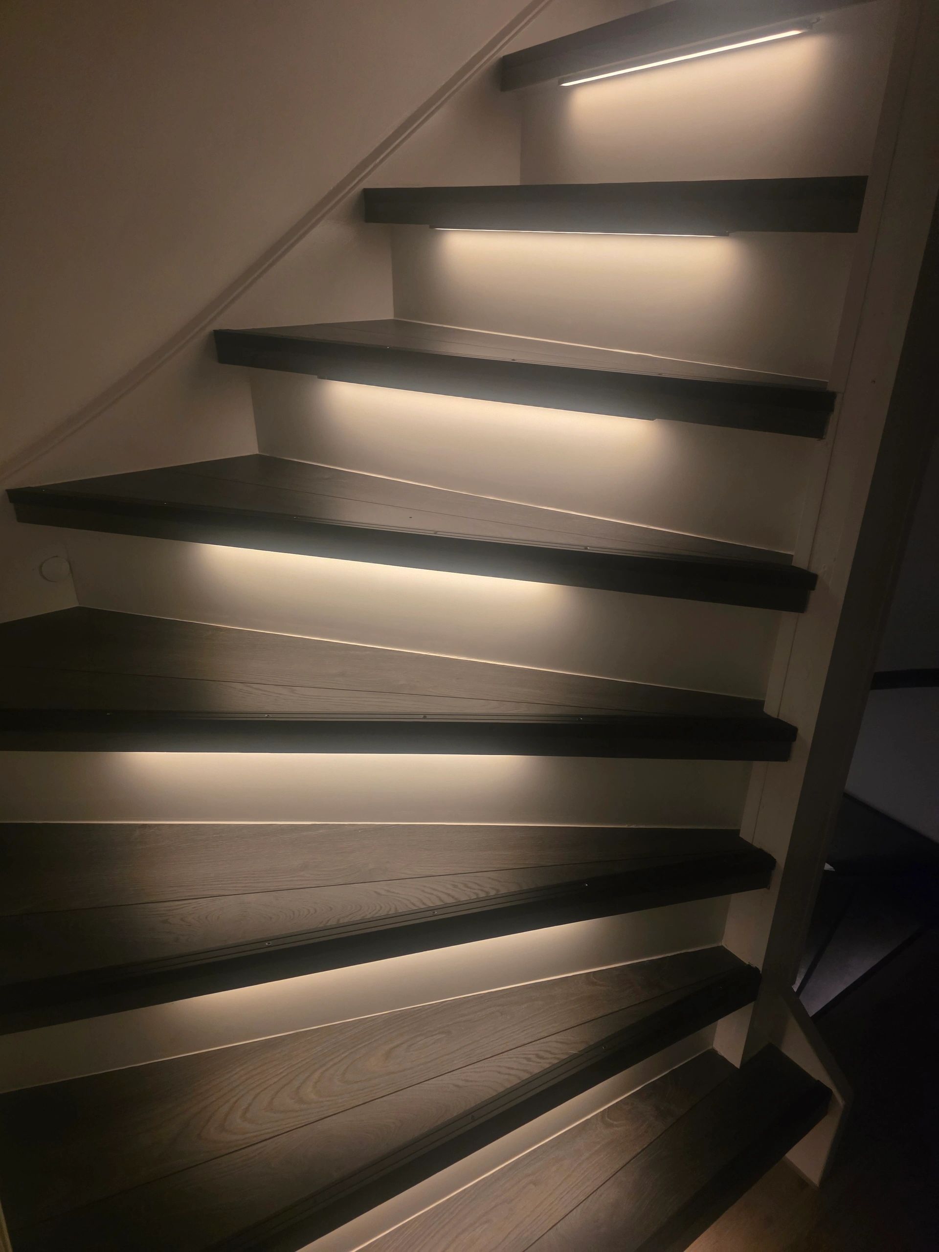 Trapverlichting Zigbee led strip Warm Wit 50 cm - Complete set inclusief profiel