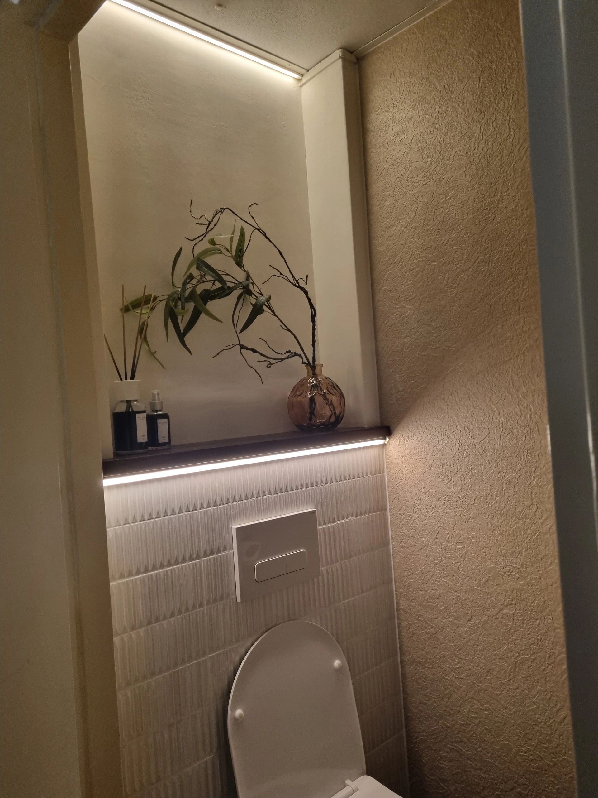 Bedverlichting 1 zijde complete set 1 meter LED strip warm wit met bewegingssensor en hoekprofiel