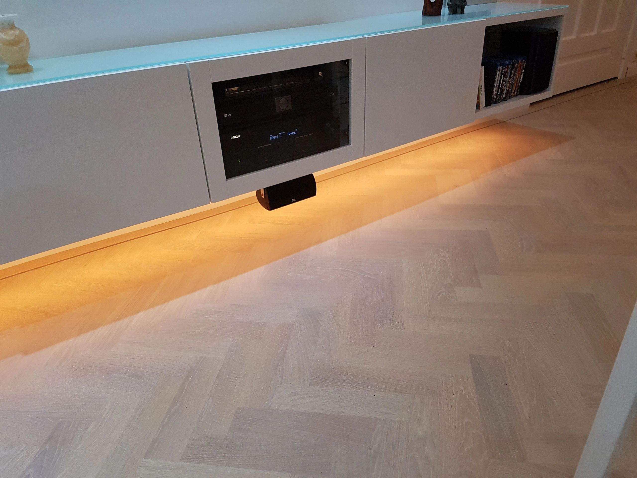 Ledstrip profiel opbouw Laag model - compleet met afdekkap 1,5 meter 7 mm hoog