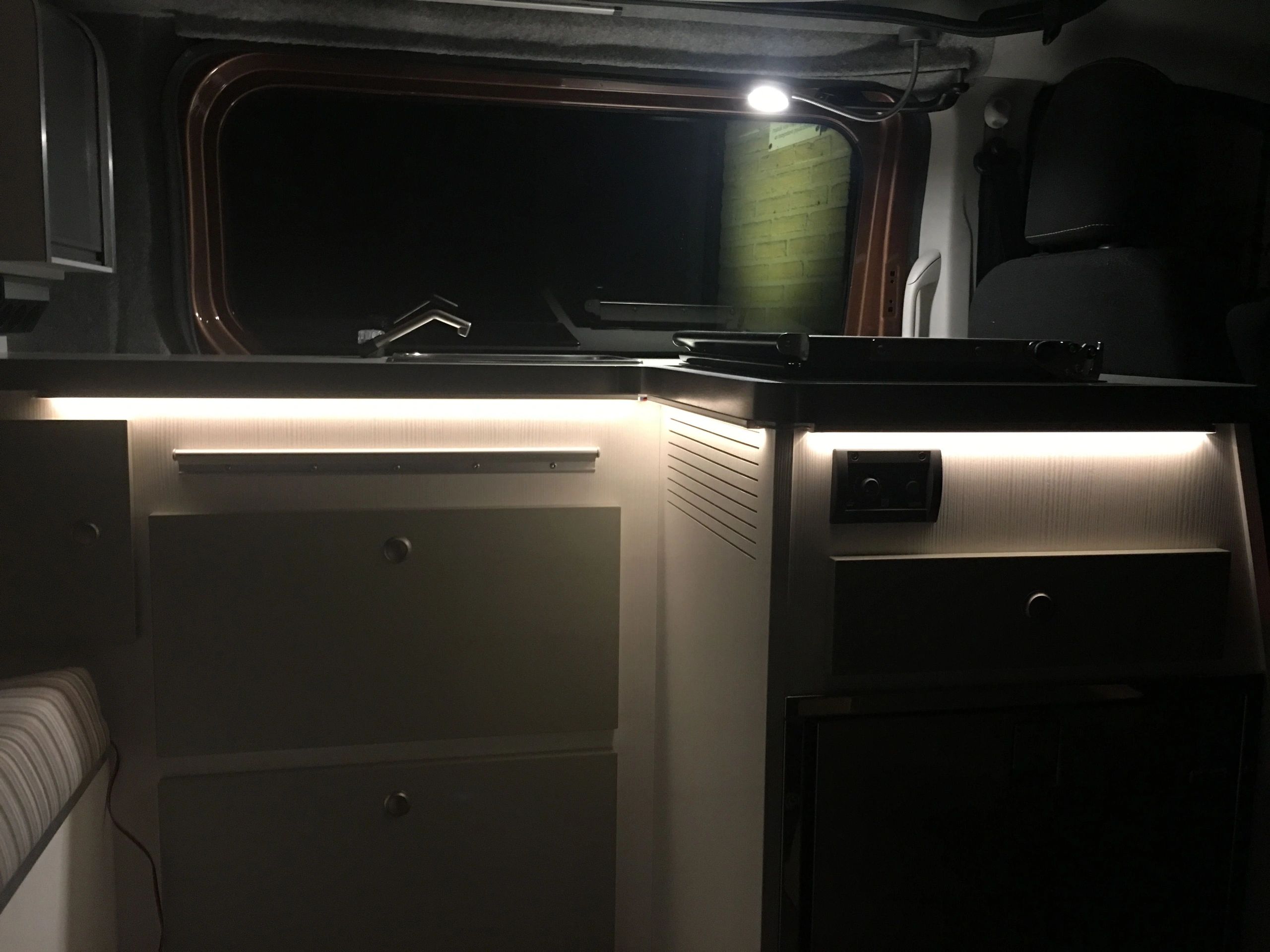 Ledstrip profiel opbouw Laag model - compleet met afdekkap 1,5 meter 7 mm hoog