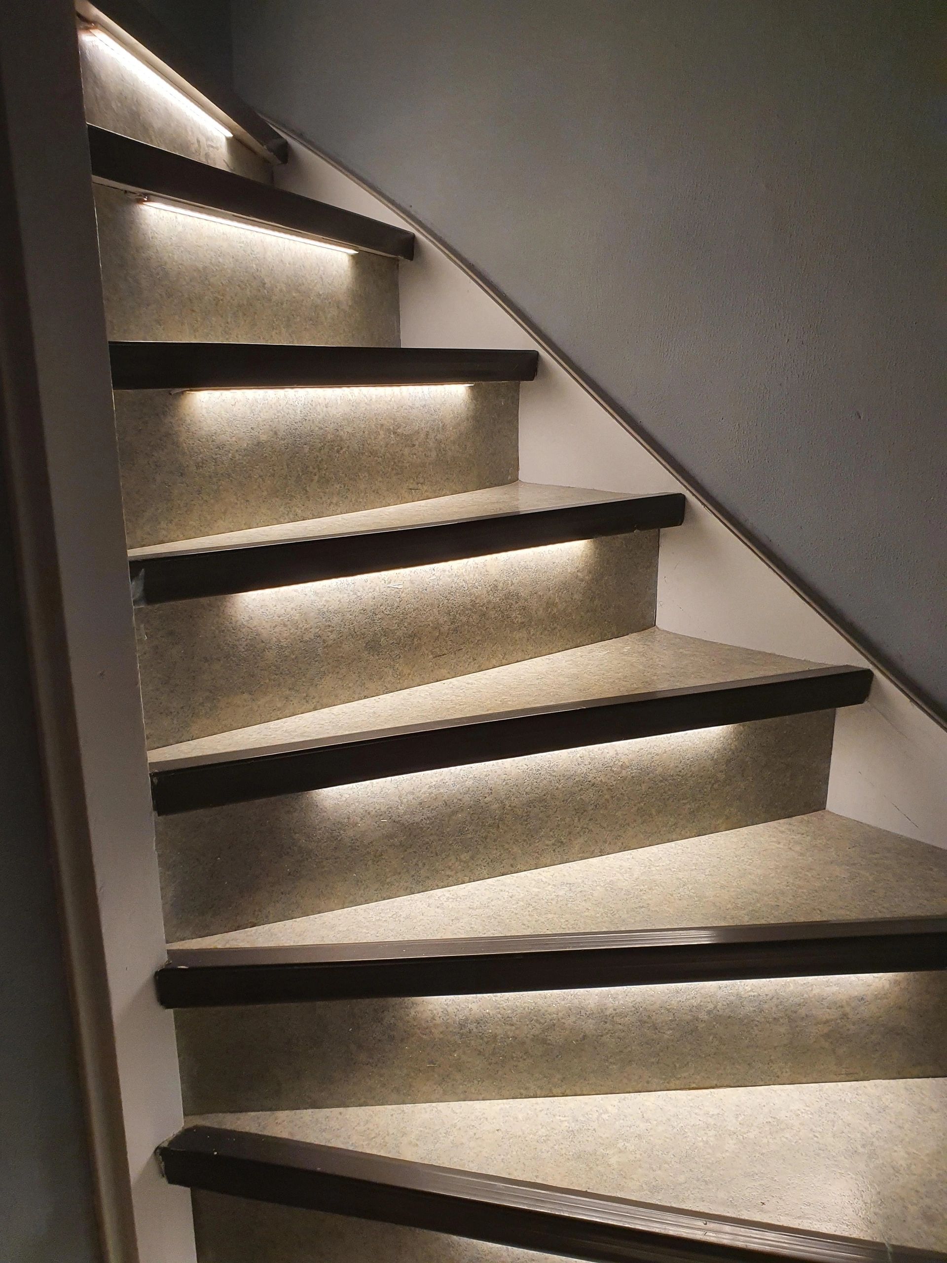 Losse trapverlichting led strip in profiel Warm Wit