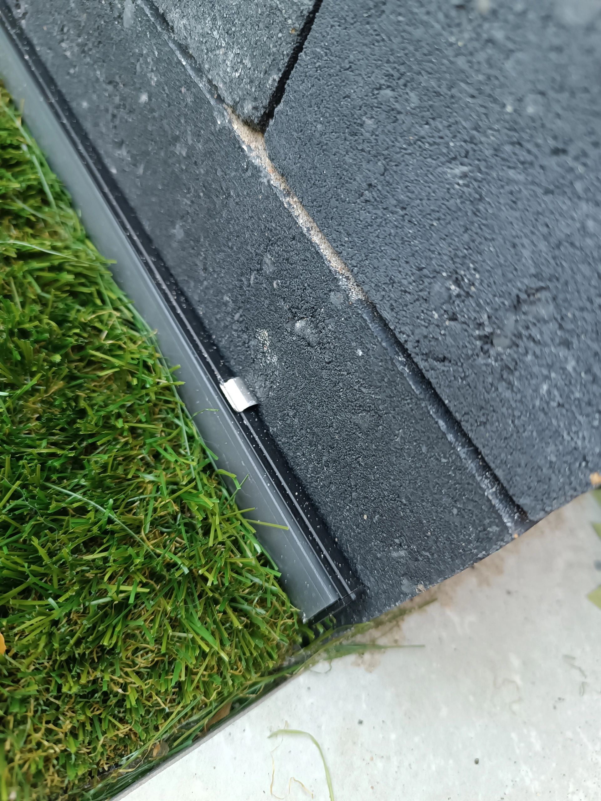 Aluminium ledstrip profiel zwart opbouw 3M - 7 mm hoog - compleet met afdekkap