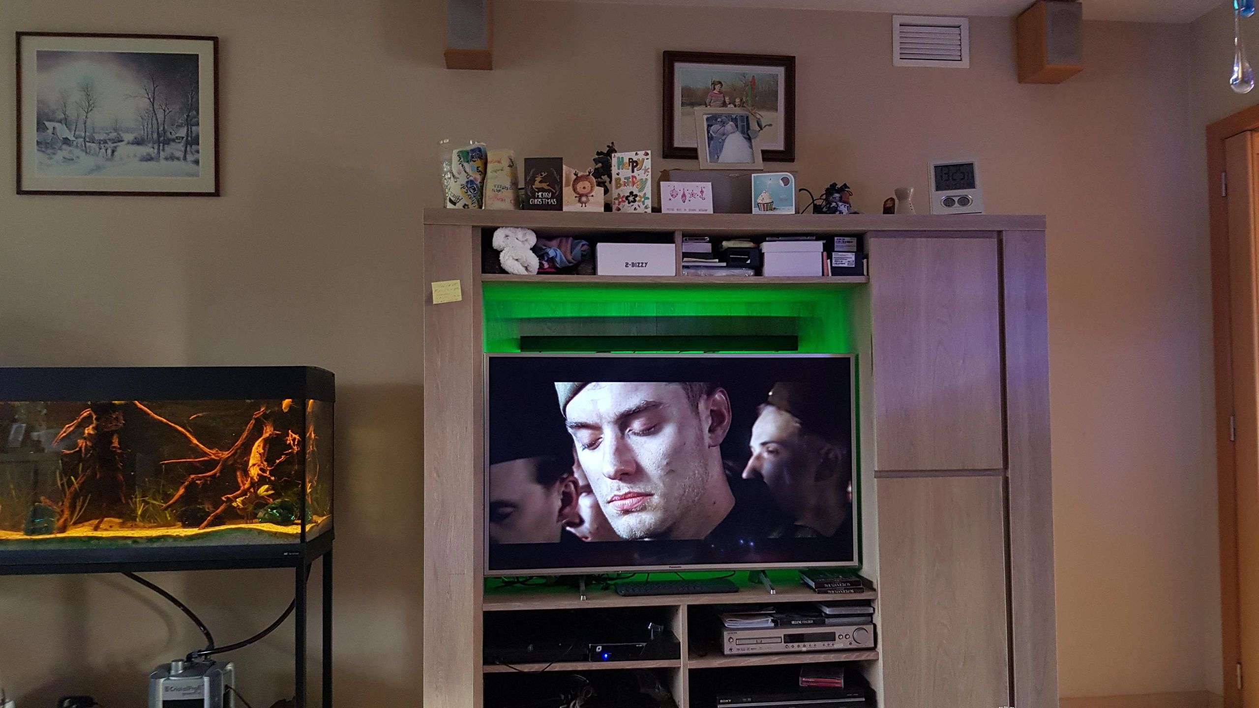 TV led strip set met 1 RGB strip voor TV’s > 60 inch