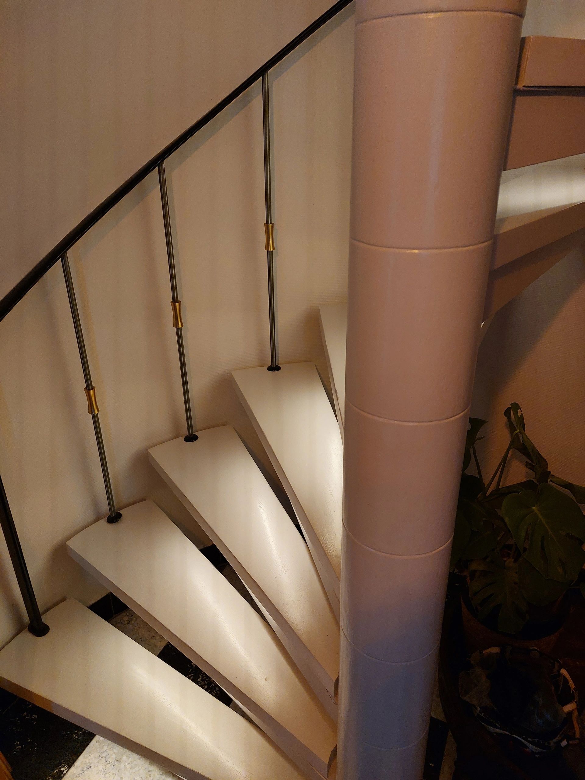 Snoerdimmer 'basic' in zwart of wit