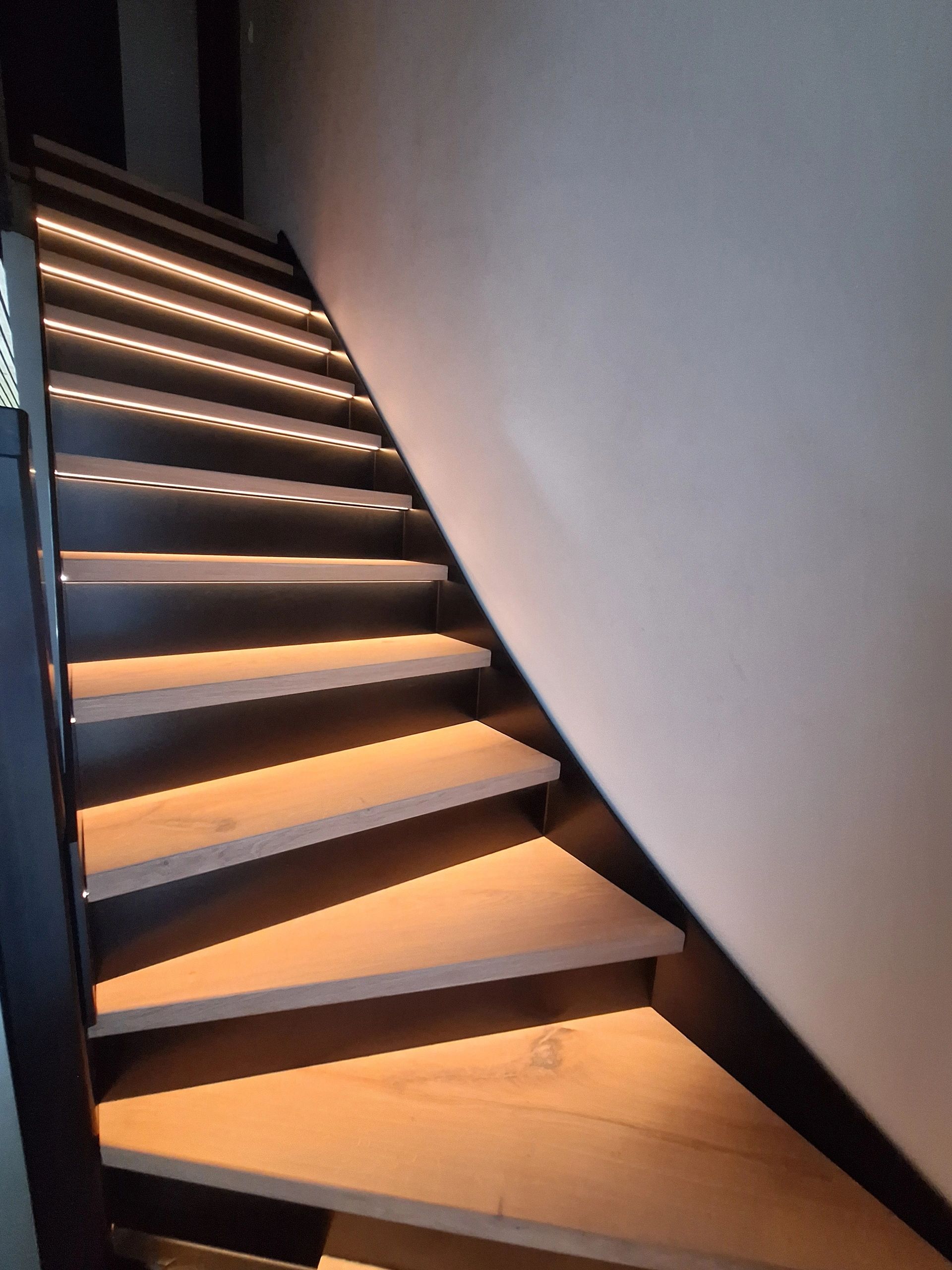 Dynamische trapverlichting set Premium 130 cm met profiel