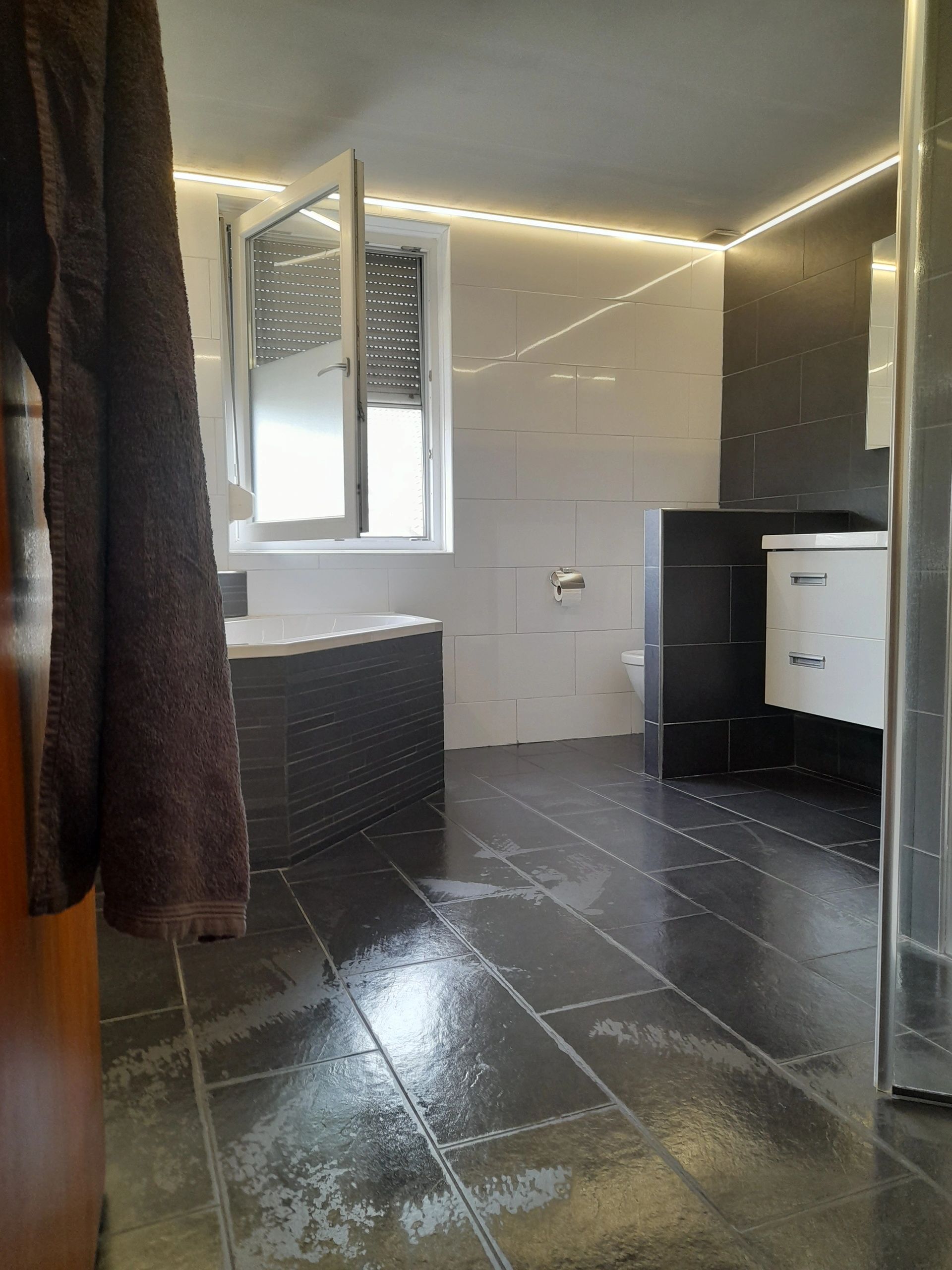 Ledstrip hoekprofiel zwart - Slim line - compleet inclusief afdekkap 4 meter