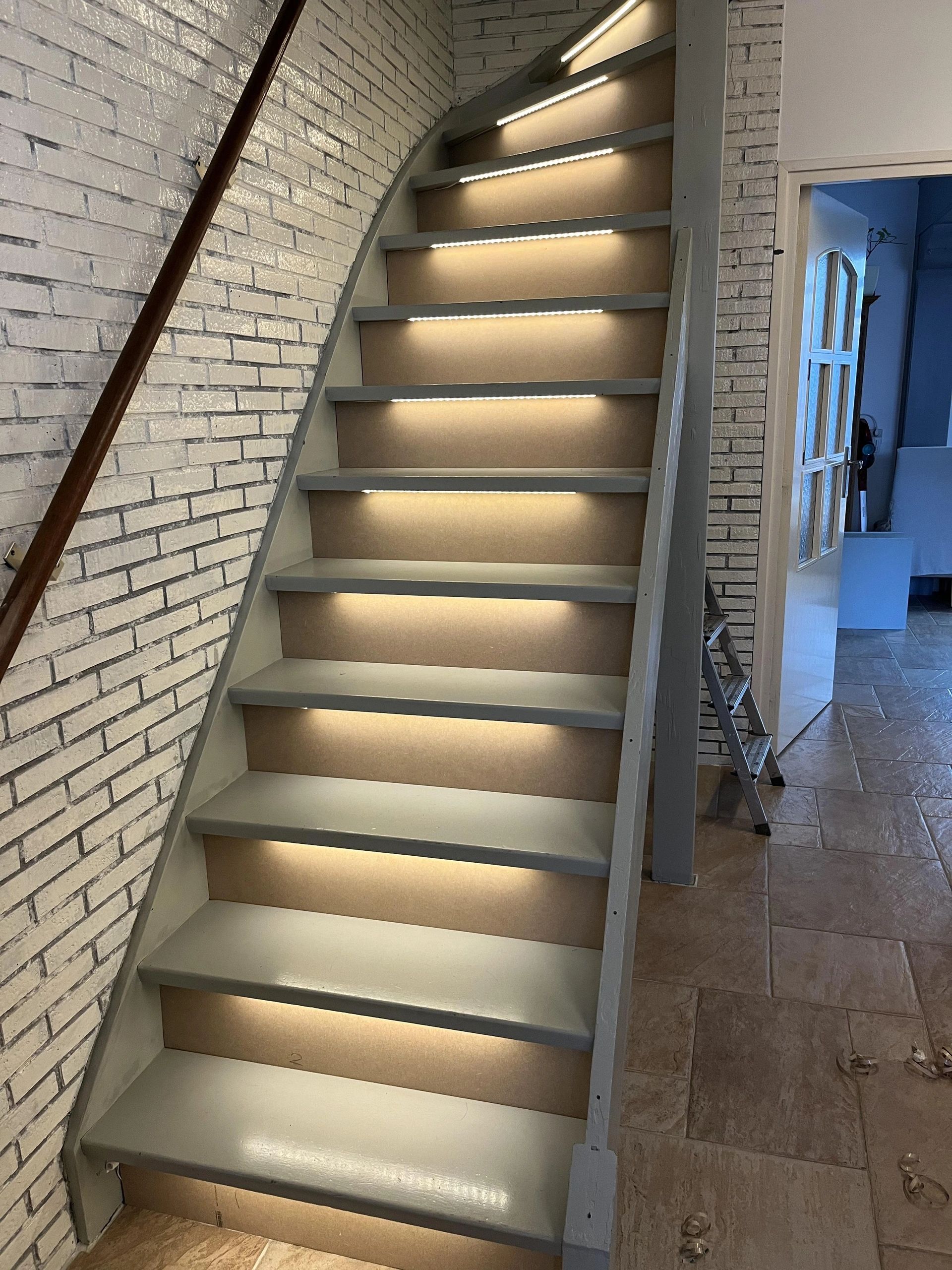 Dynamische trapverlichting set 50 cm voor max. 16 treden inclusief sensoren en 1 programma - Warm wit licht