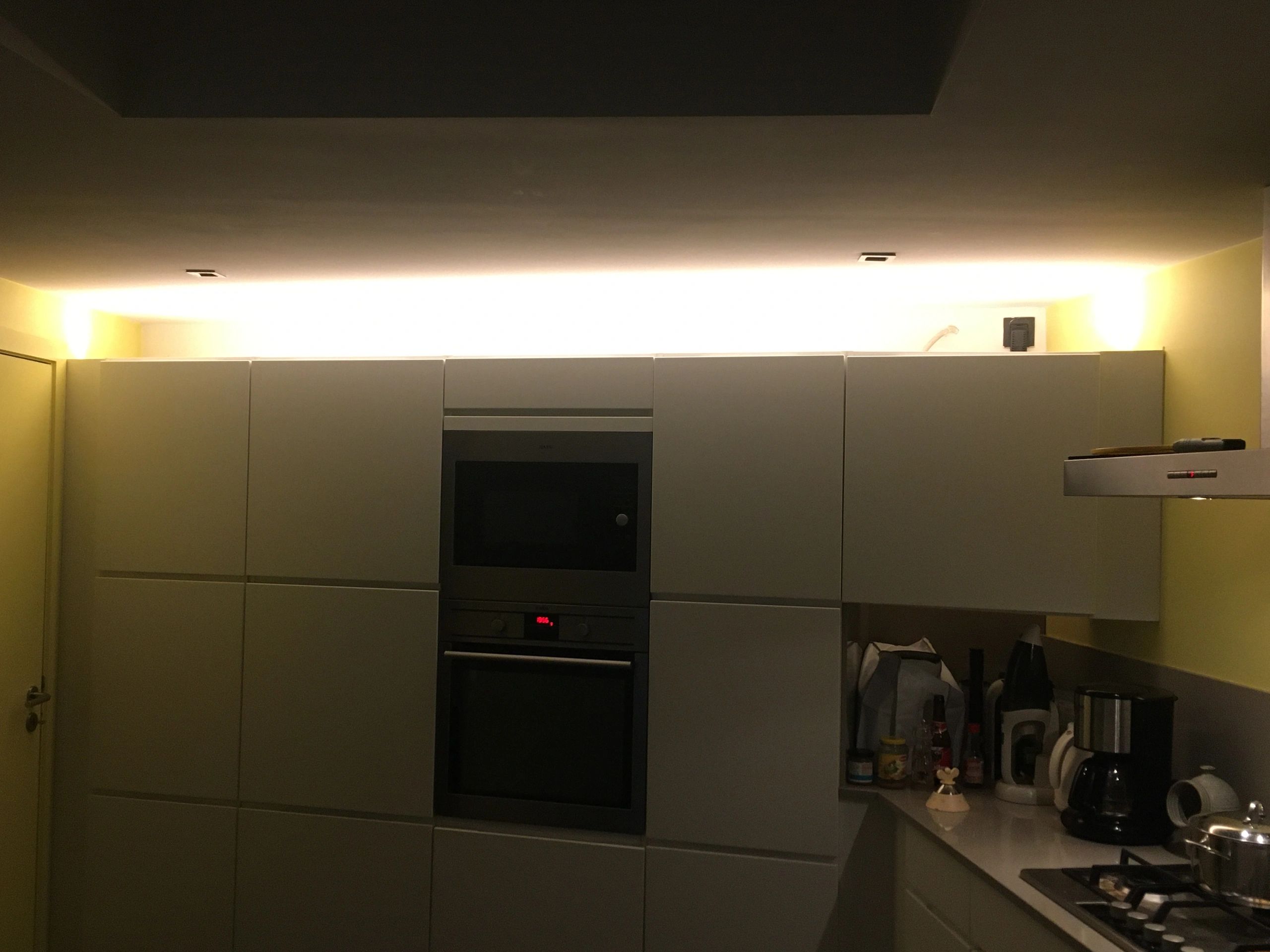 Aluminium ledstrip profiel opbouw 3M - 7 mm hoog - compleet met afdekkap