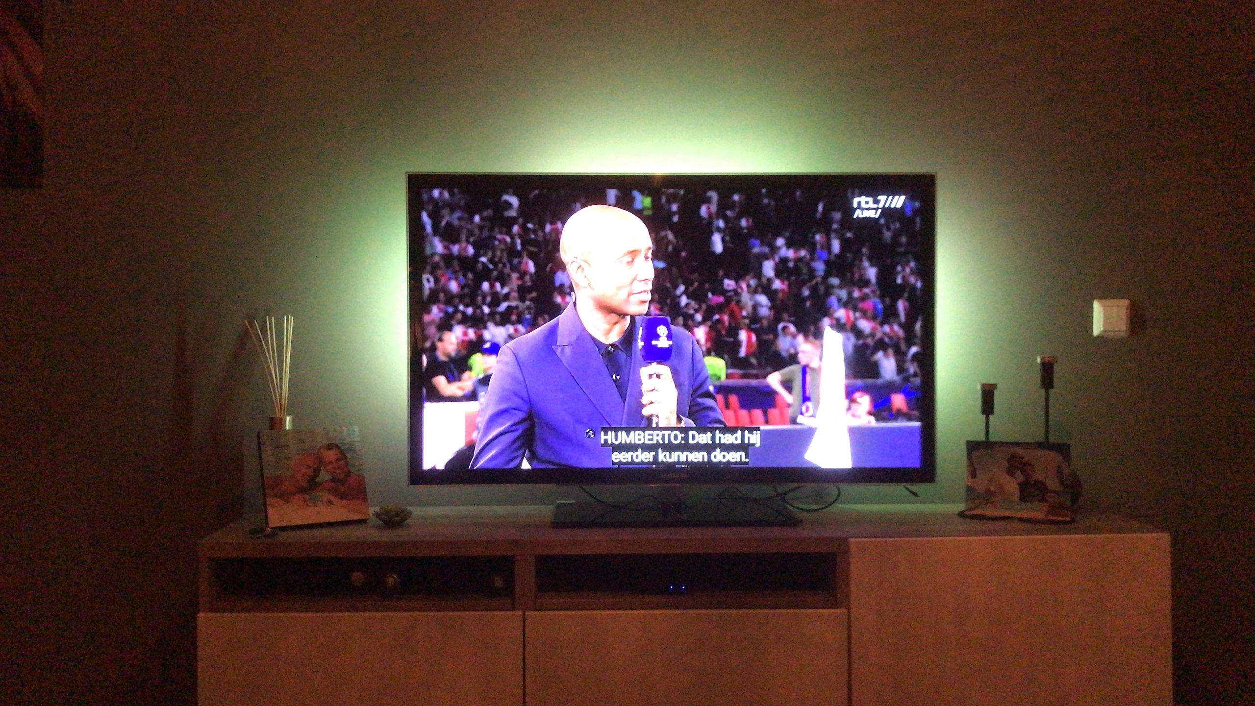 TV backlight set met 3 RGBWW ledstrips voor TV’s 40-50 inch