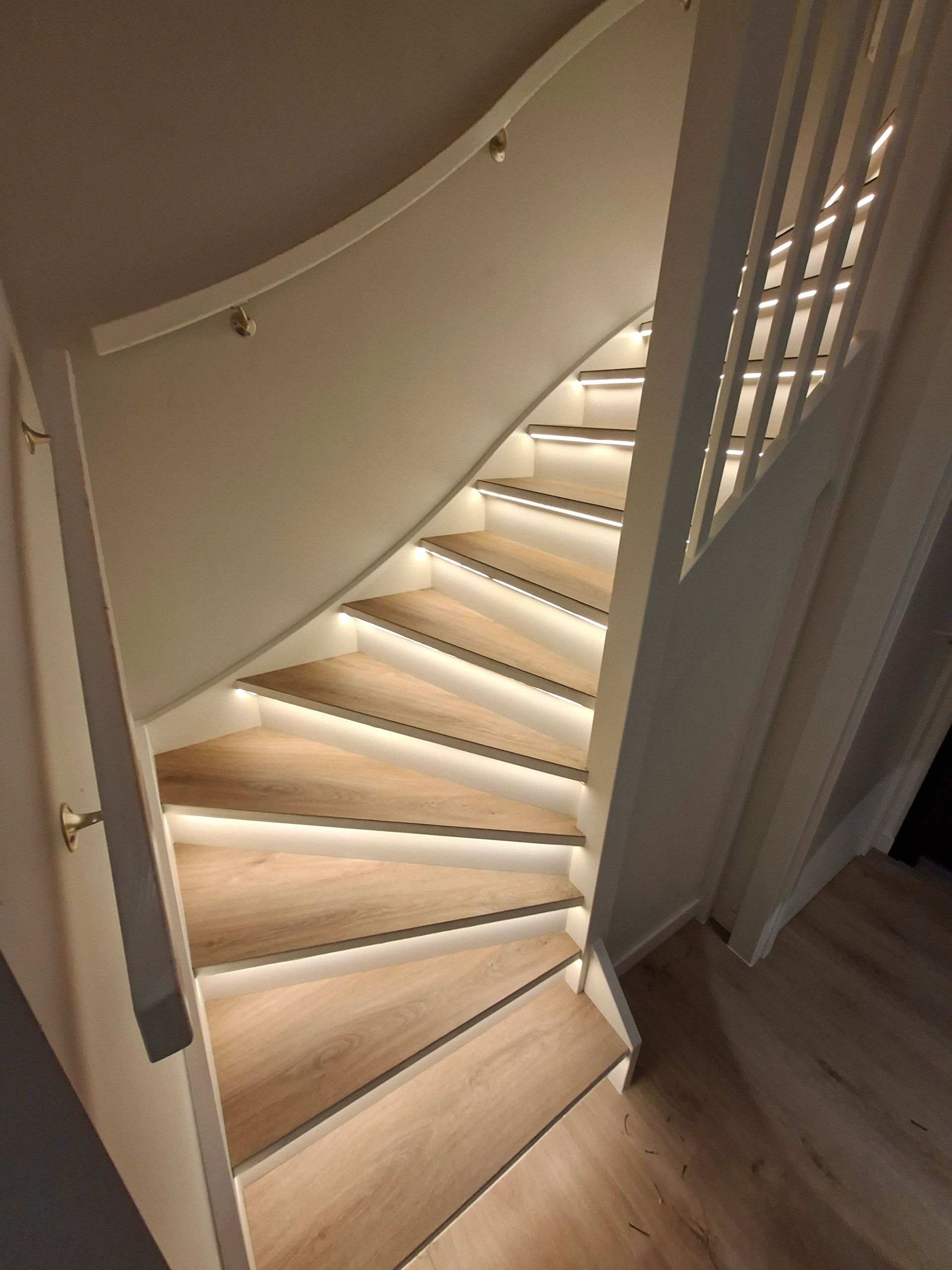 Trapverlichting Led strip Warm Wit – Complete set 130 CM