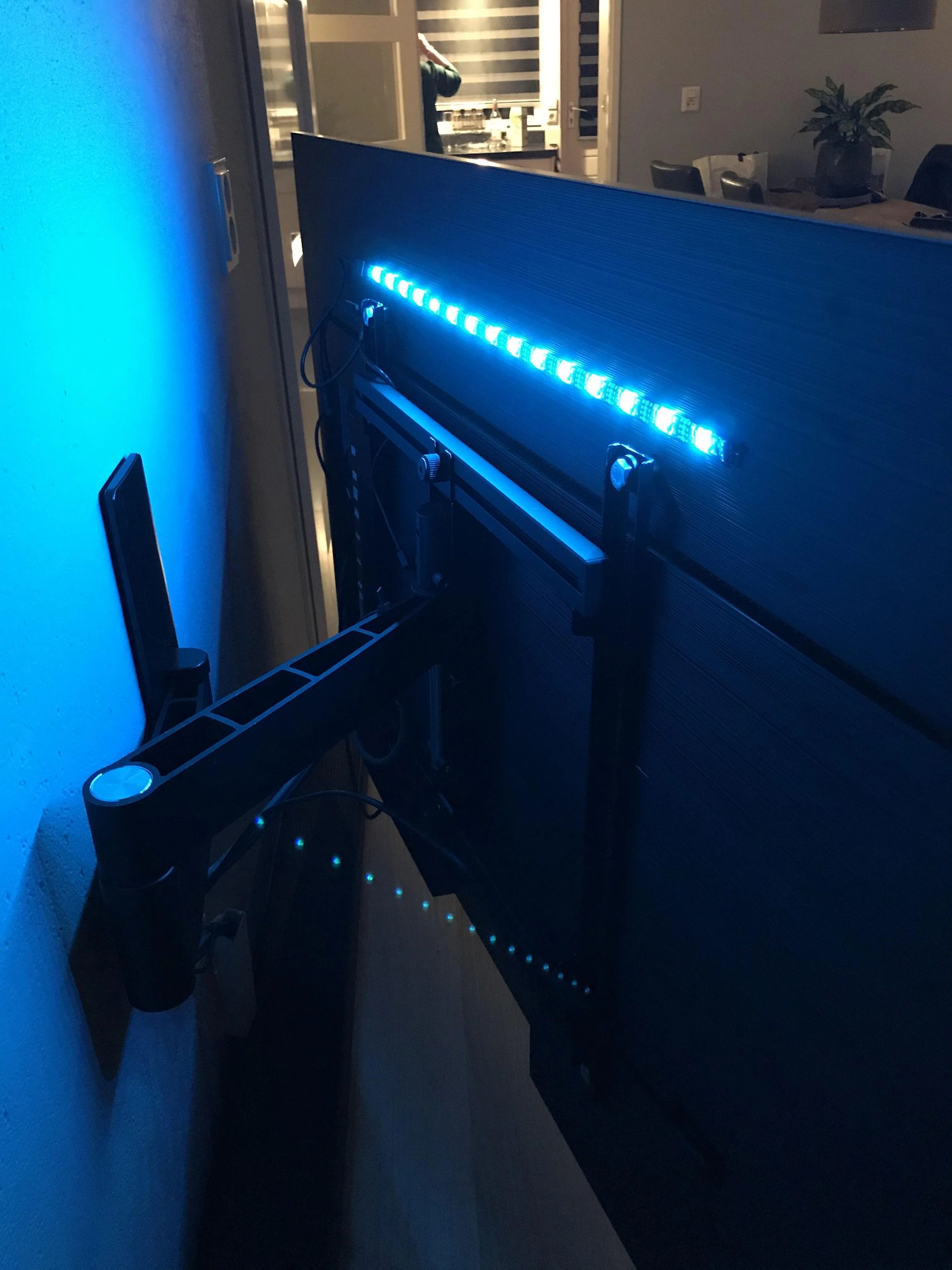 TV led strip set met 1 RGB strip voor TV’s > 60 inch
