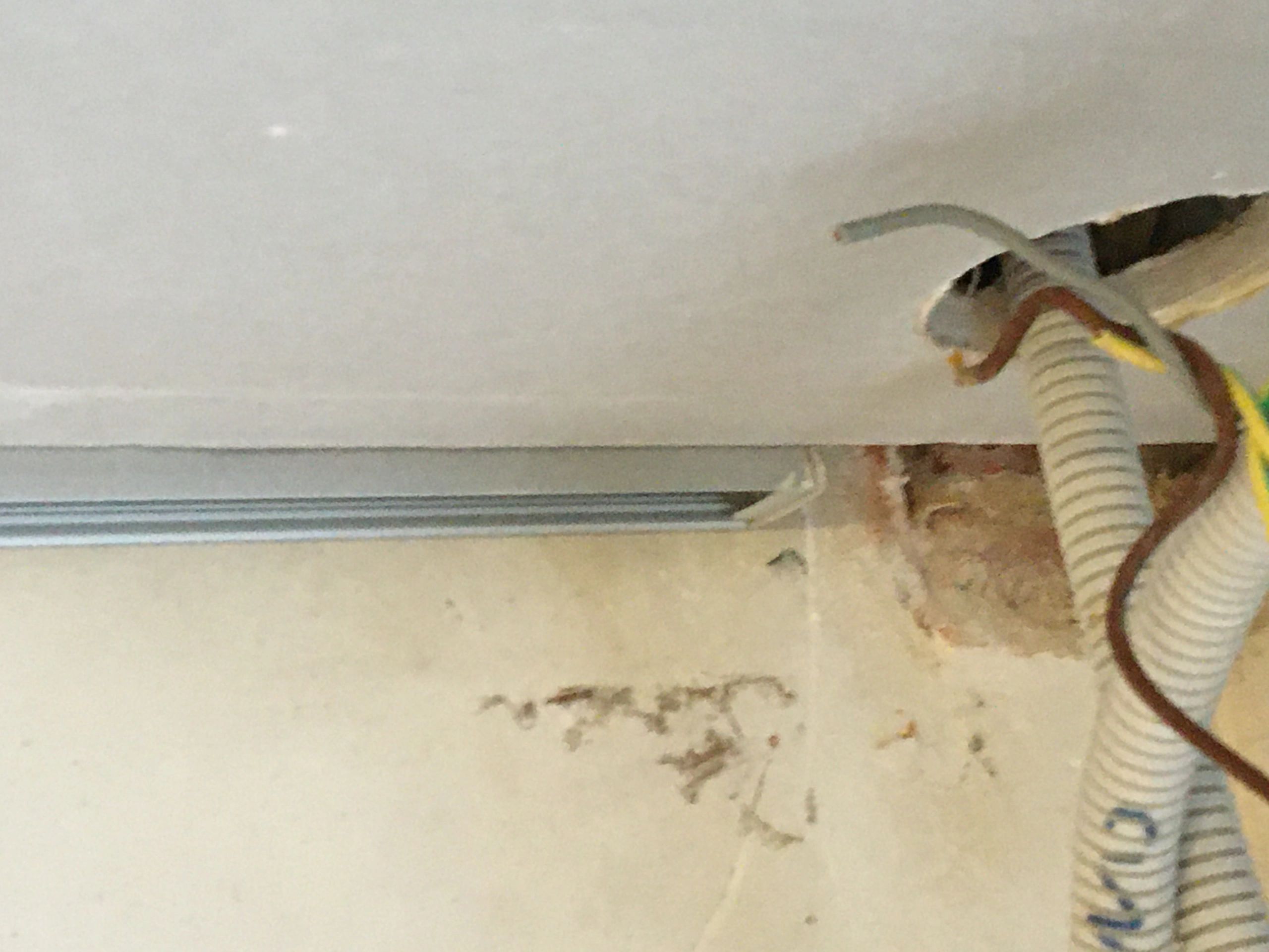 Ledstrip profiel hoek Slim line - compleet met afdekkap 3 meter