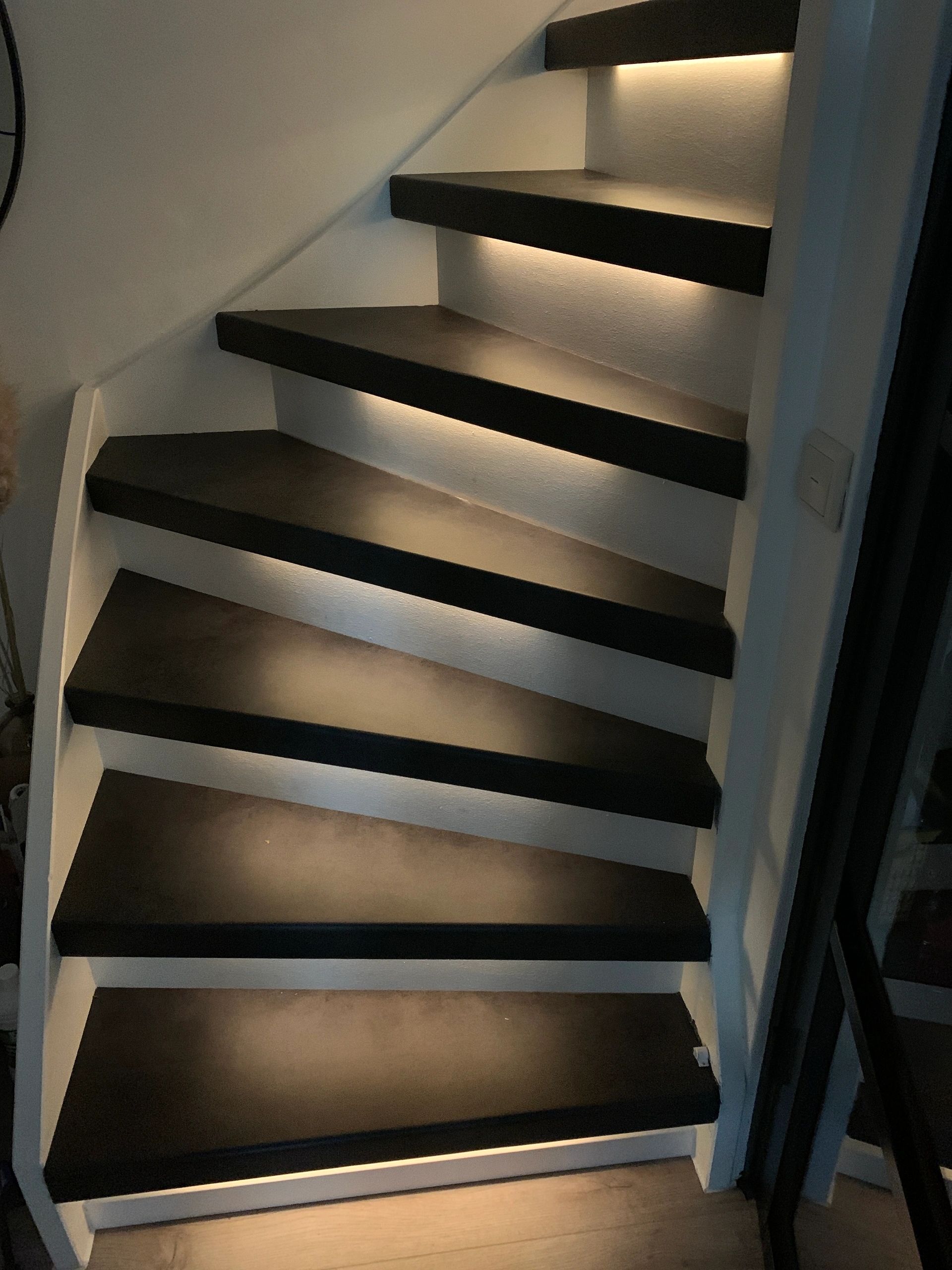 Snoerdimmer 'basic' in zwart of wit