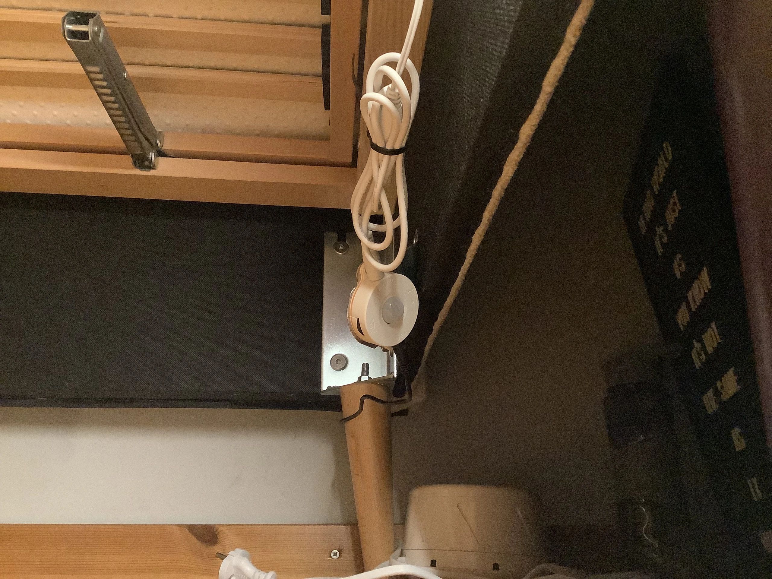 Bedverlichting 1 zijde complete set 1 meter LED strip warm wit met bewegingssensor en hoekprofiel