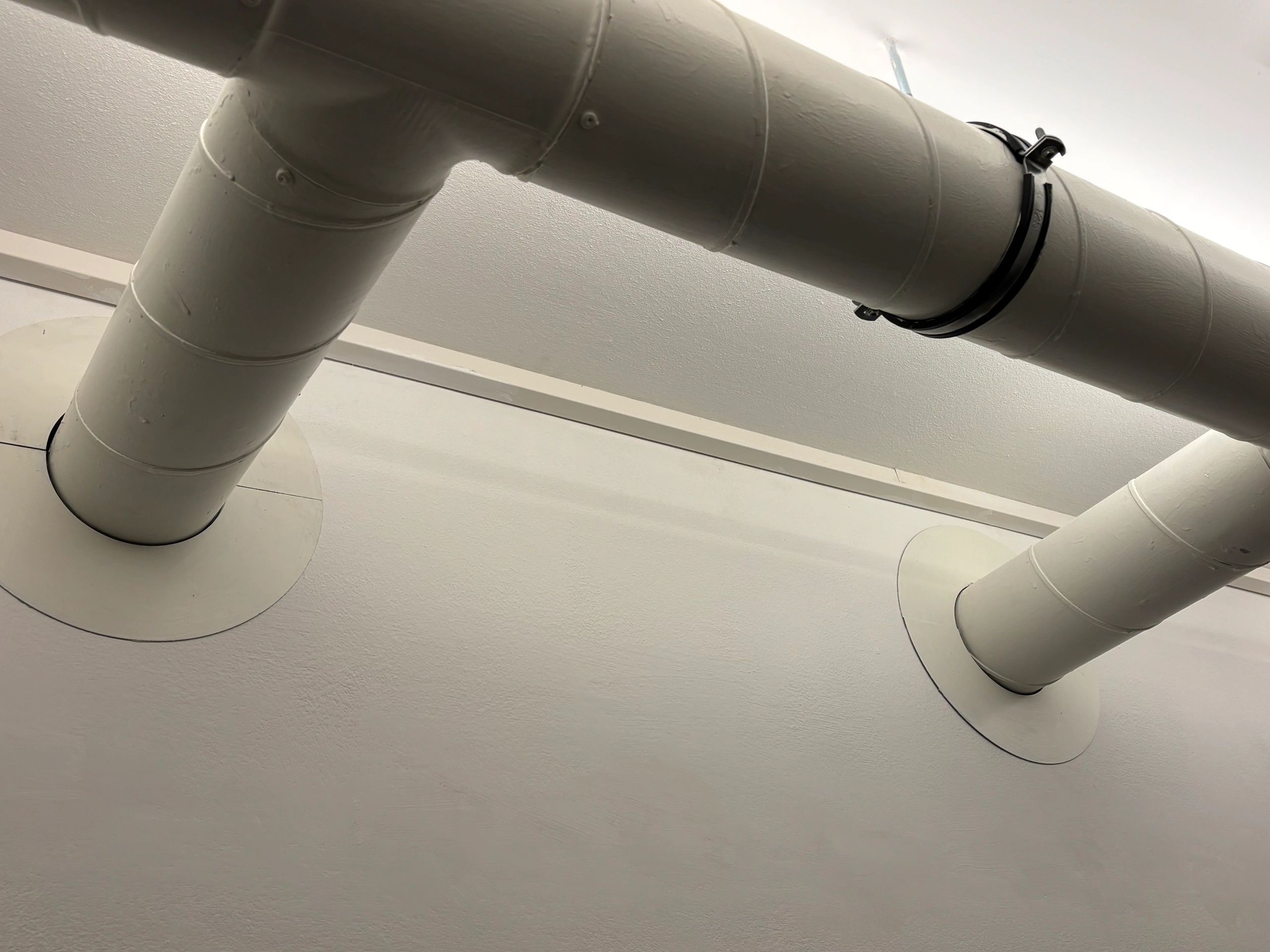 Aluminium ledstrip profiel opbouw 2M - 7 mm hoog - compleet met afdekkap