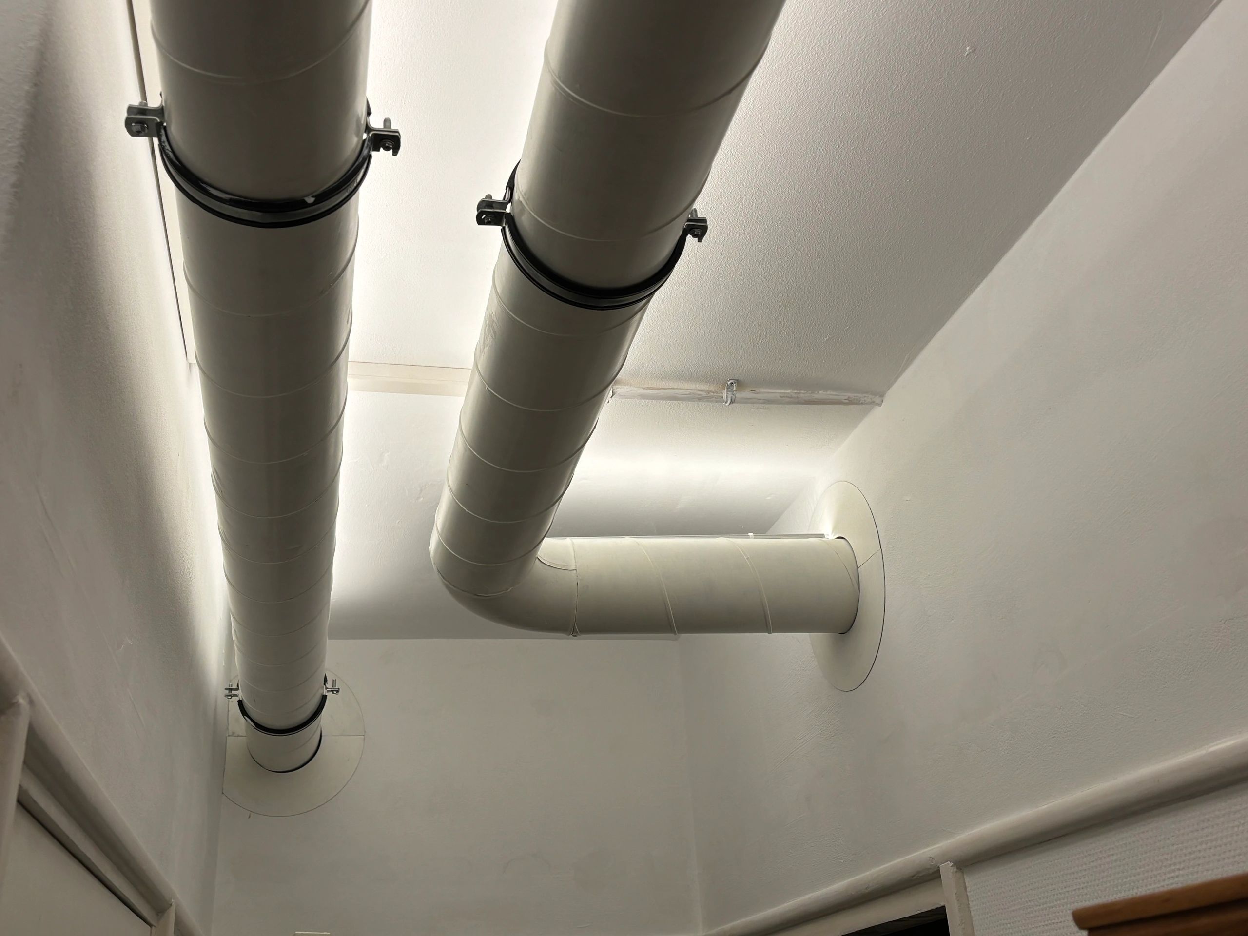 Aluminium ledstrip profiel opbouw 2M - 7 mm hoog - compleet met afdekkap