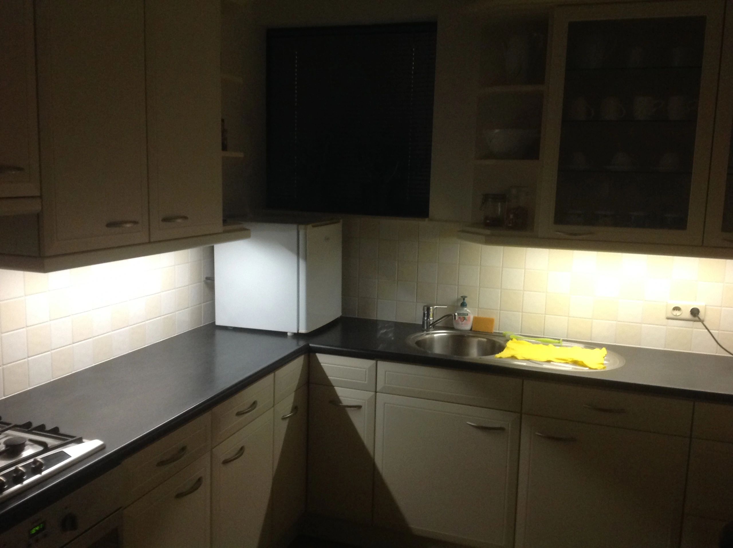 Aluminium ledstrip profiel opbouw 1M - 7 mm hoog - compleet met afdekkap