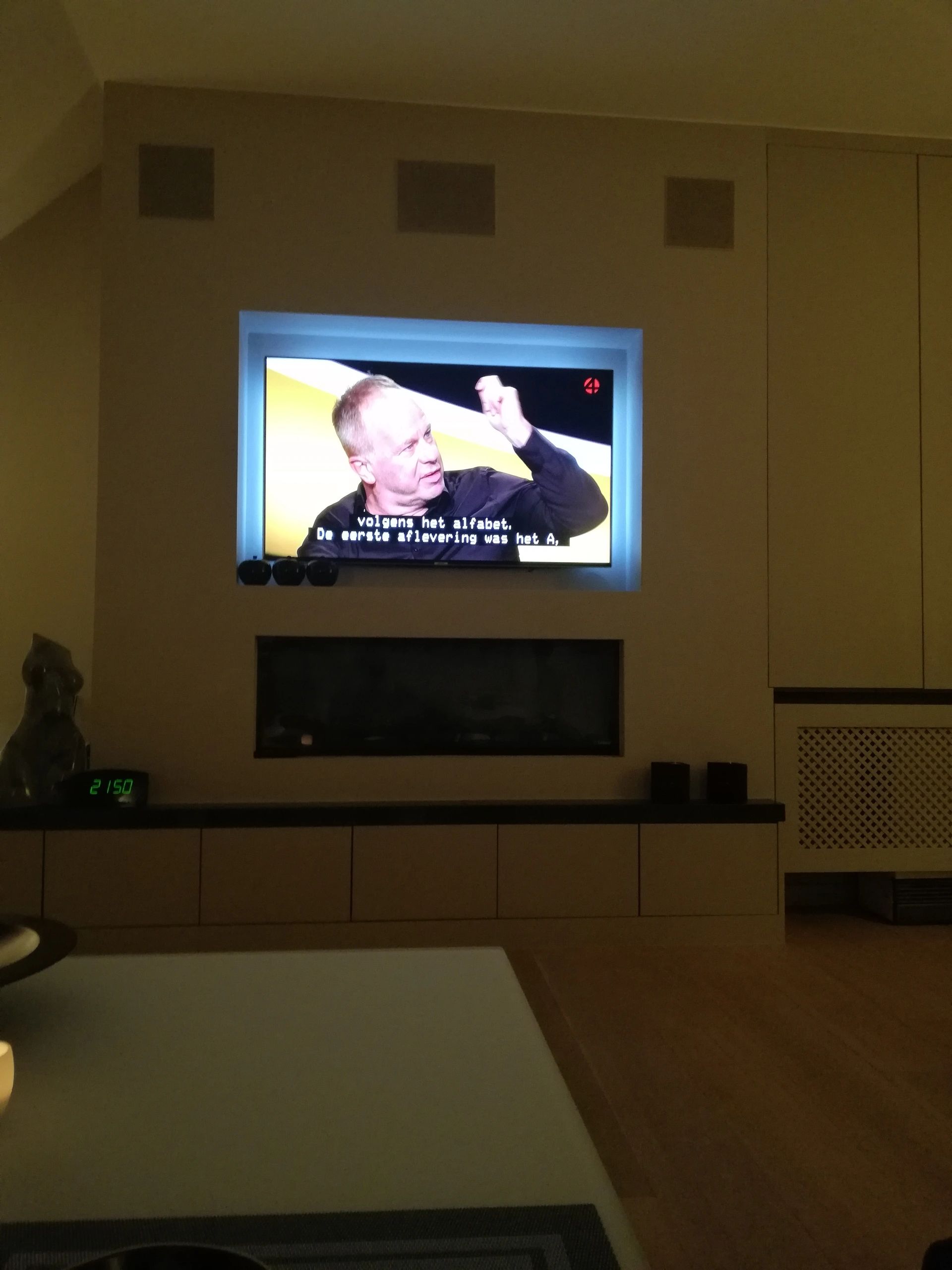 TV backlight set met 3 RGBWW ledstrips voor TV’s 40-50 inch