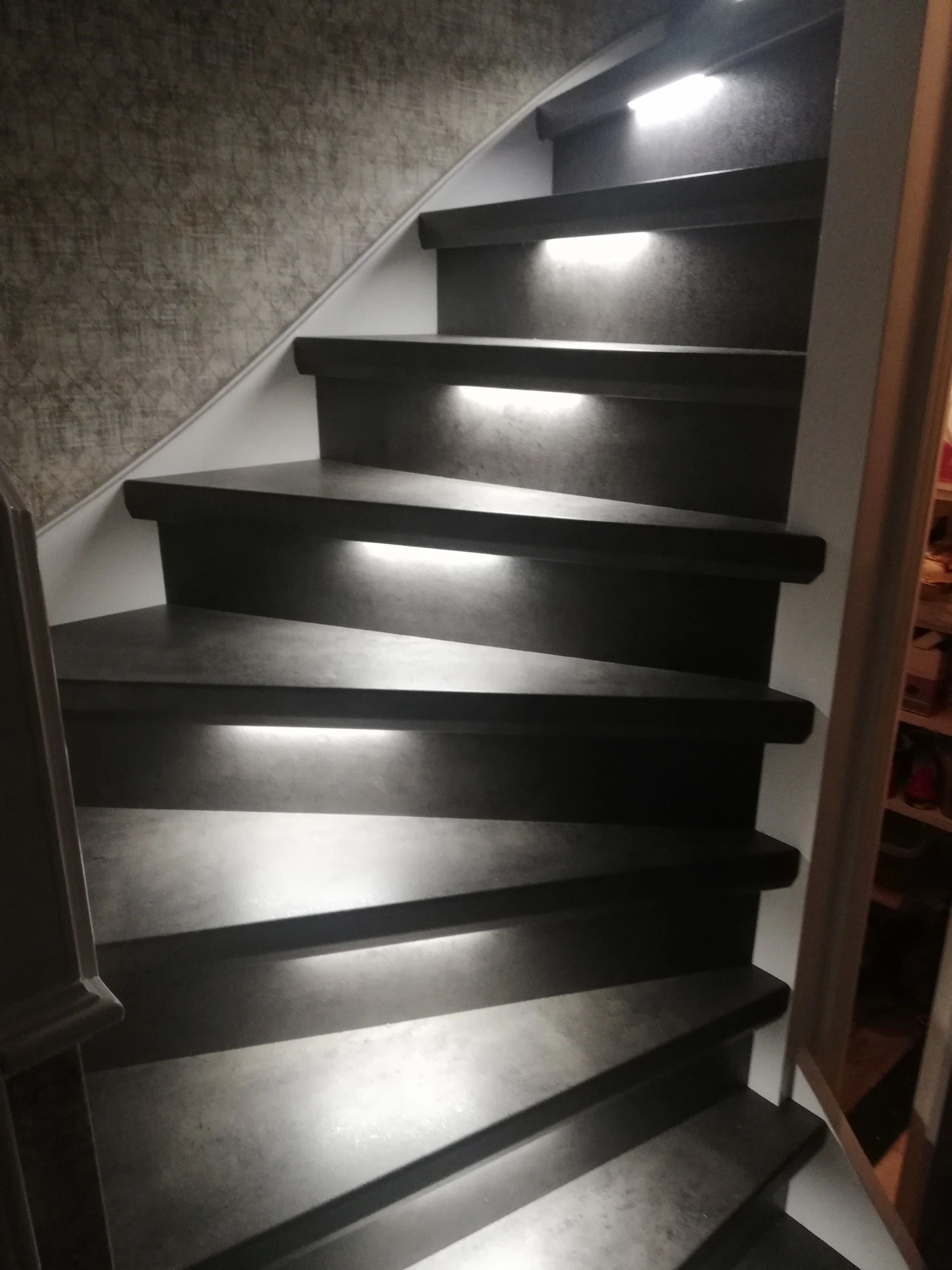 Trapverlichting Led strip Helder Wit 130 CM – Complete set inclusief profiel