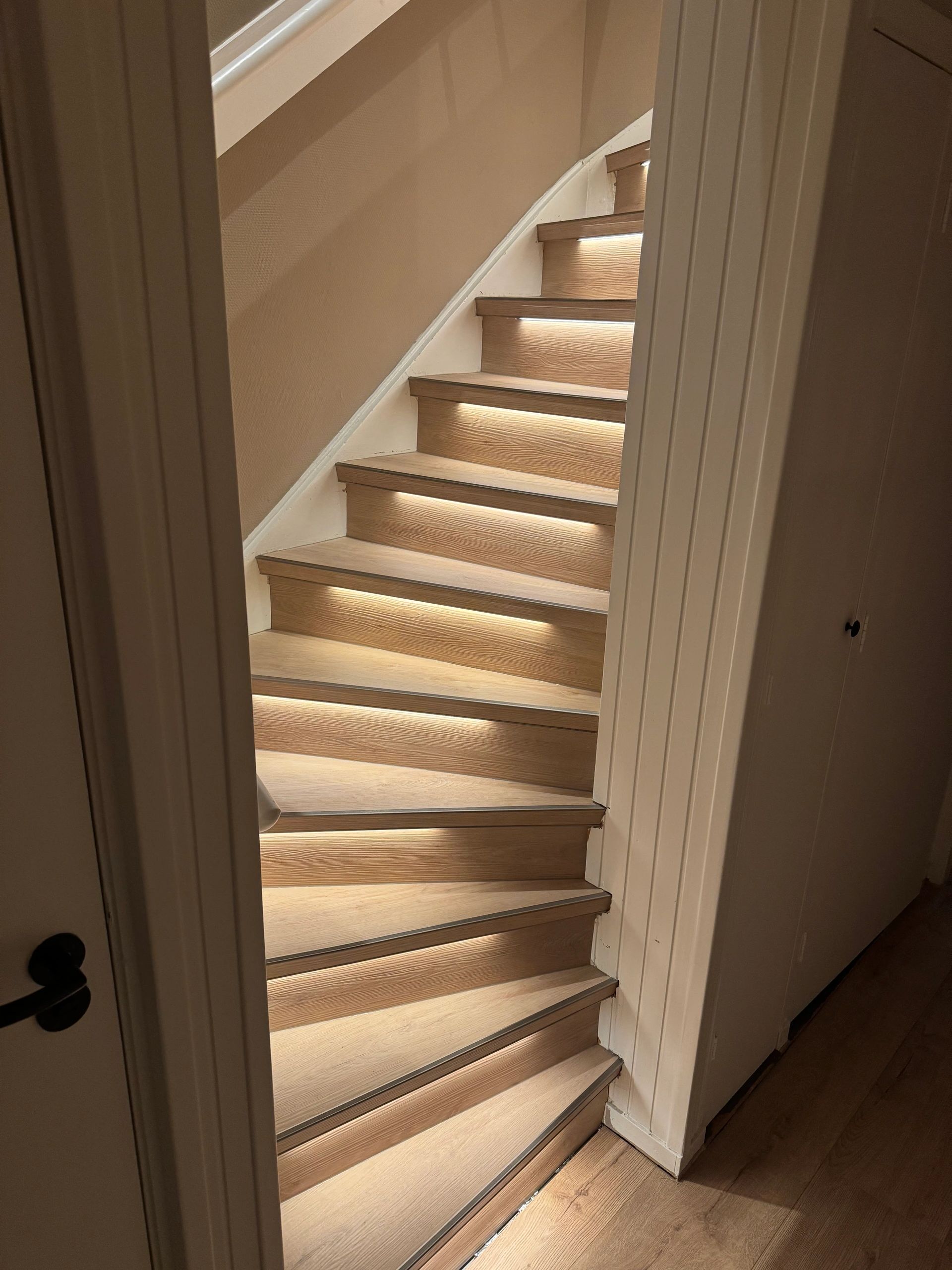 Trapverlichting Zigbee led strip Warm Wit 50 cm - Complete set inclusief profiel