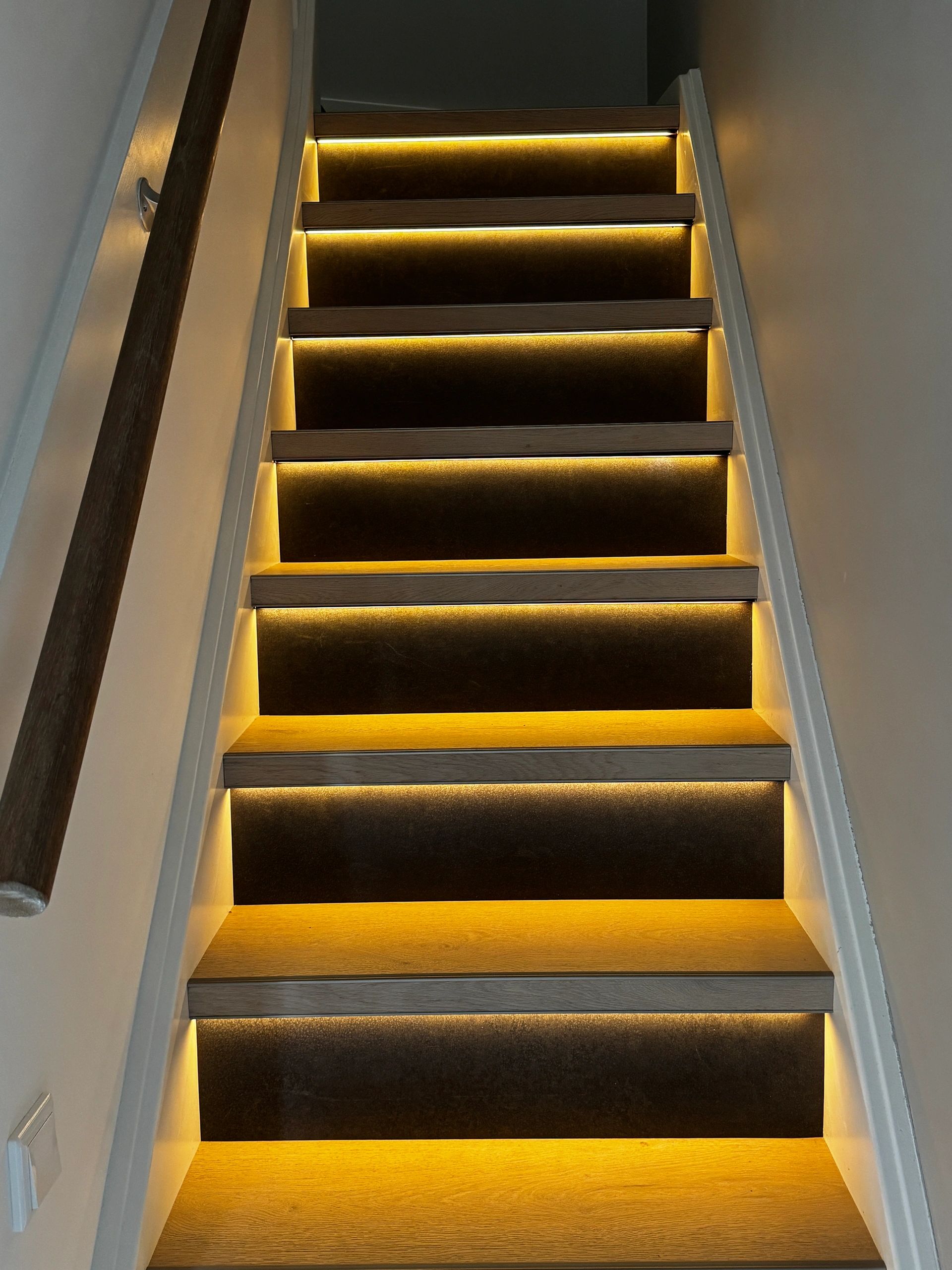 Trapverlichting COB led strip Warm Wit 50 CM – Complete set inclusief profiel