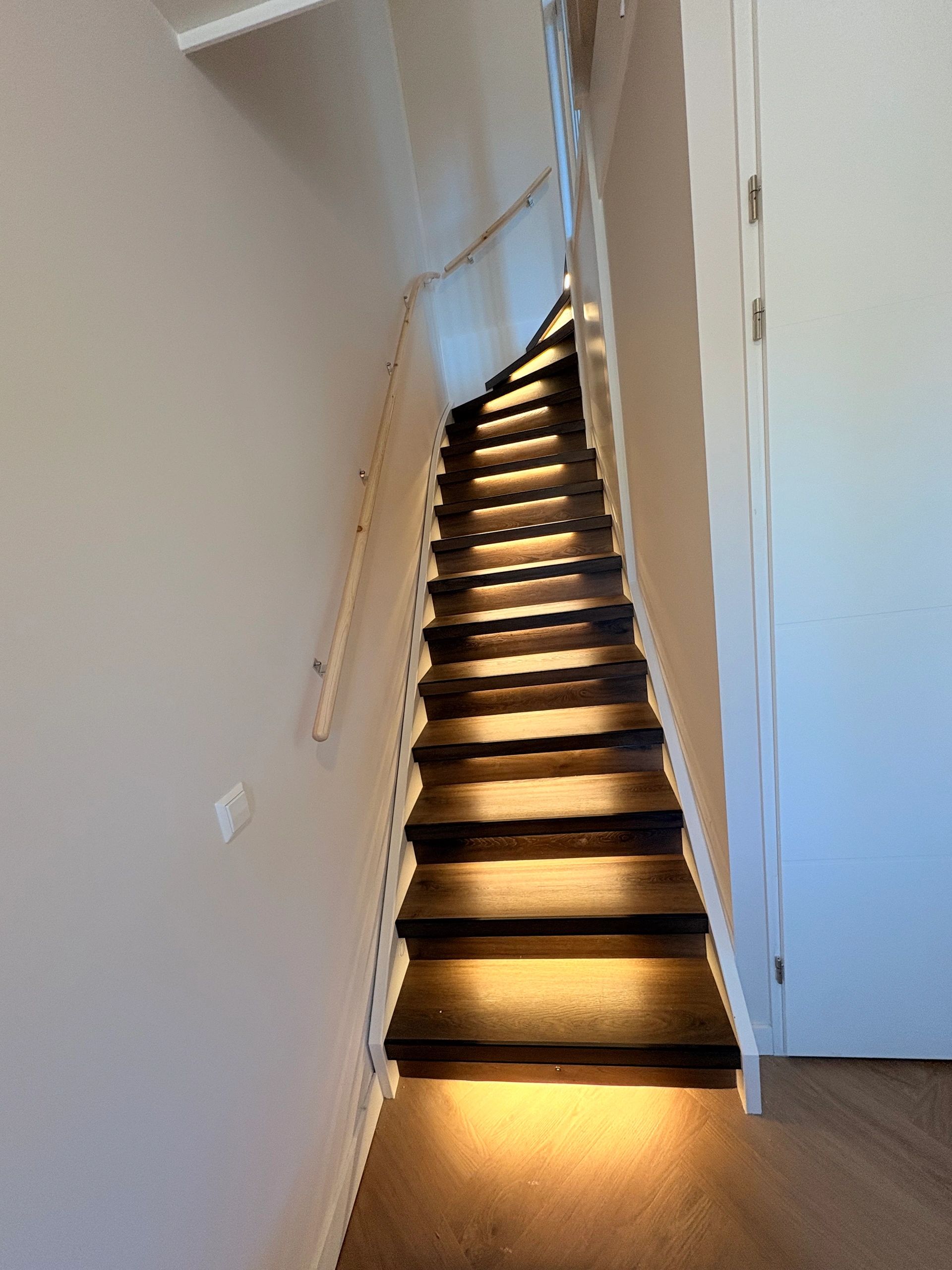 Trapverlichting Led strip Warm Wit – Complete set 130 CM