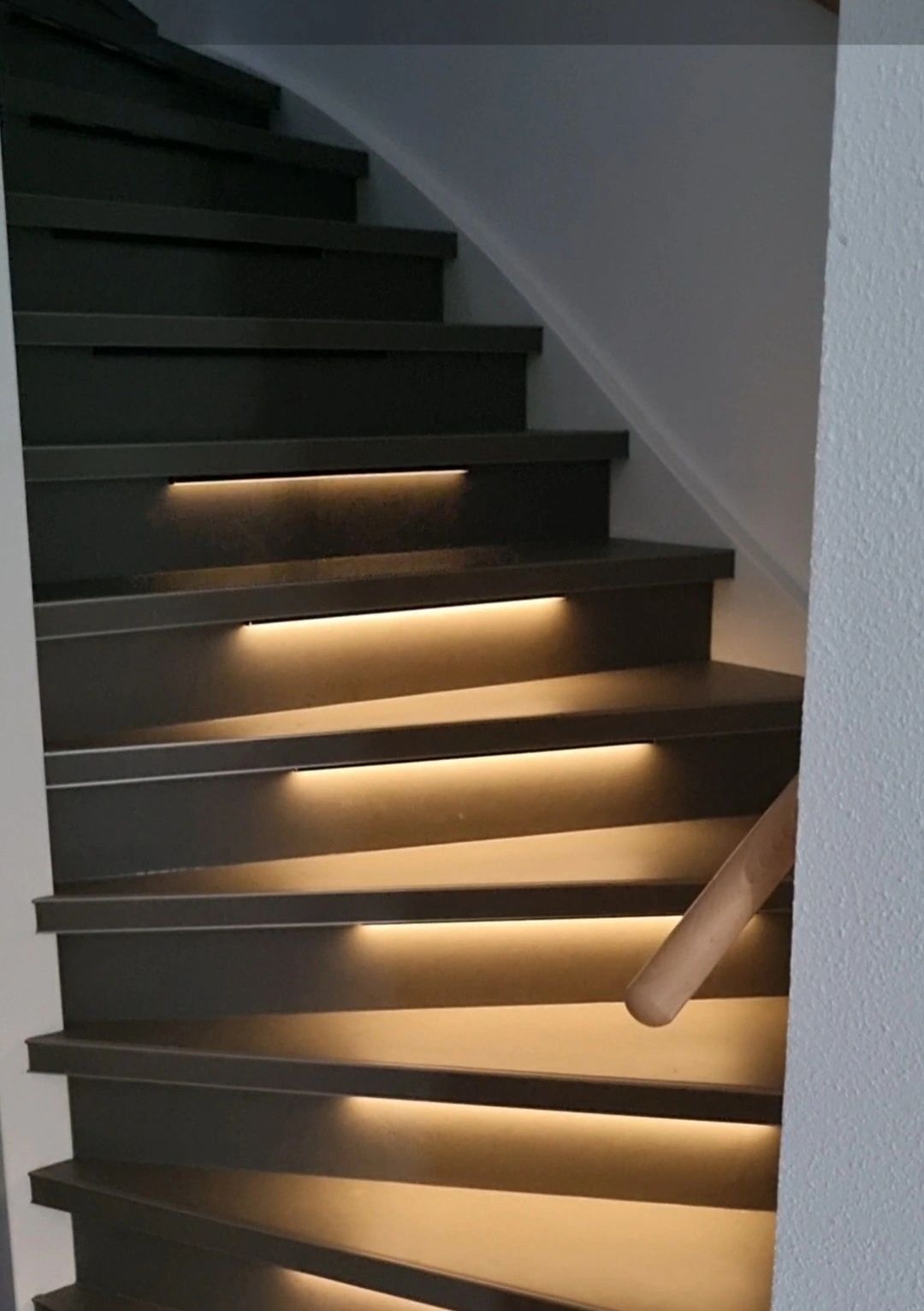 Eindkapjes en beugeltjes voor profiel inbouw hoog