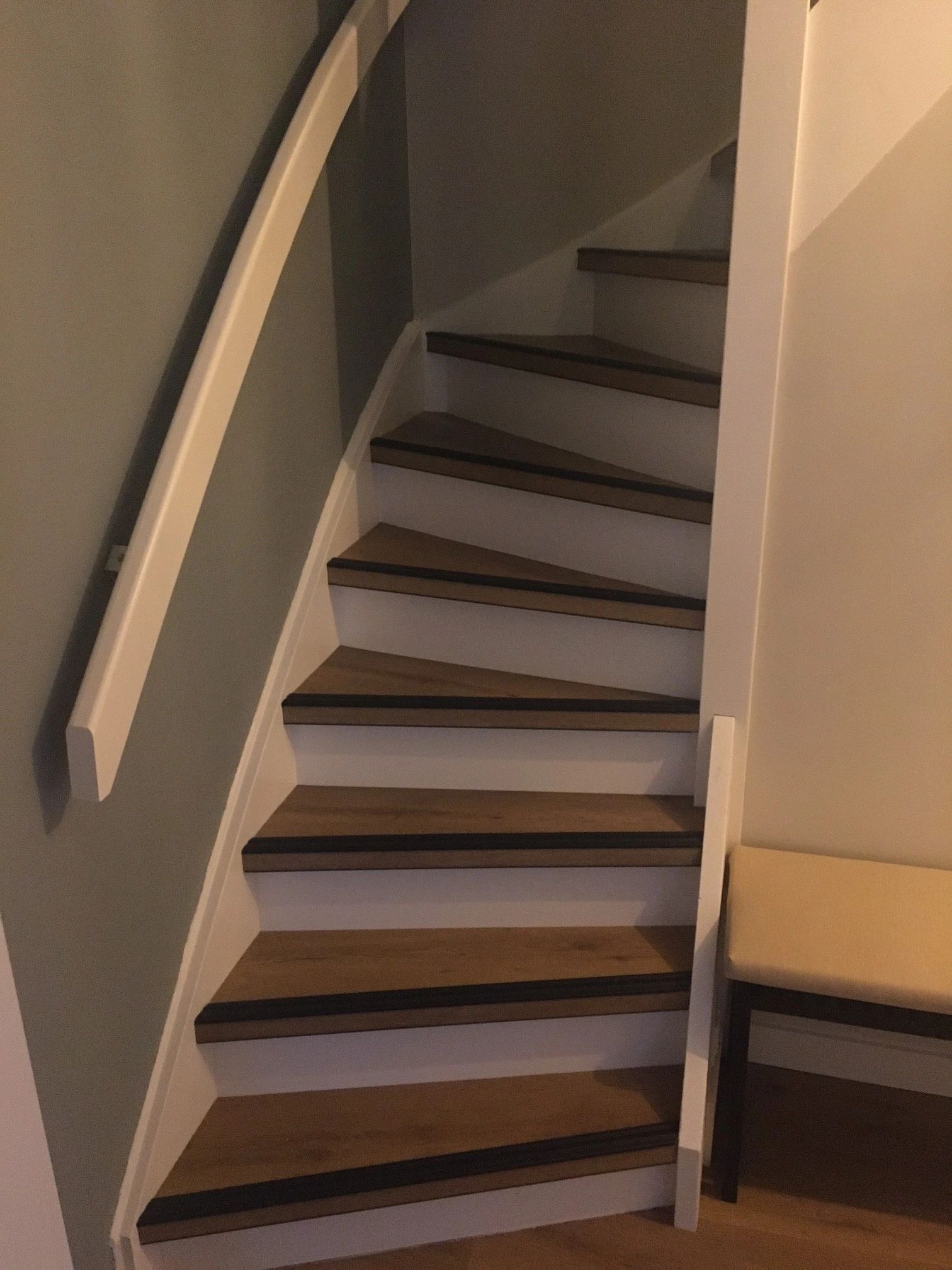 Dynamische trapverlichting set 50 cm voor max. 16 treden inclusief sensoren, afstandsbediening en 9 programma's - Warm wit licht